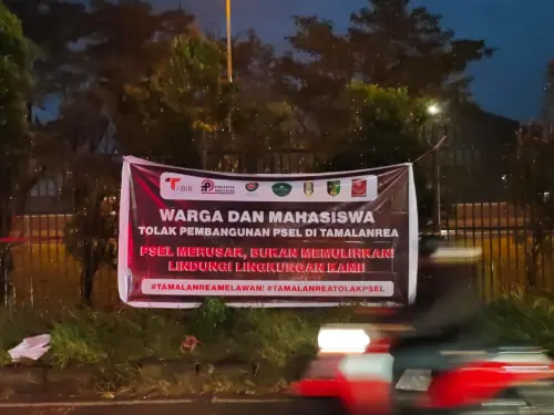 Protes Lokasi PSEL Tamalanrea Memanas: Warga dan Mahasiswa Pasang Spanduk Penolakan