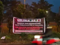 Protes Lokasi PSEL Tamalanrea Memanas: Warga dan Mahasiswa Pasang Spanduk Penolakan