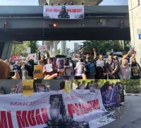 Aksi Makassar Bersuara! AJI Makassar bersama Masyarakat Sipil Makassar - Sulsel Desak Presiden Prabowo Minta Maaf atas Pernyataan "Londo Ireng"