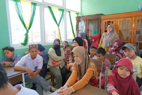 Lebih Aman dan Paham Bahasa Isyarat, Bantuan PLN Punagaya Ubah Pengalaman Belajar Siswa SLB Jeneponto