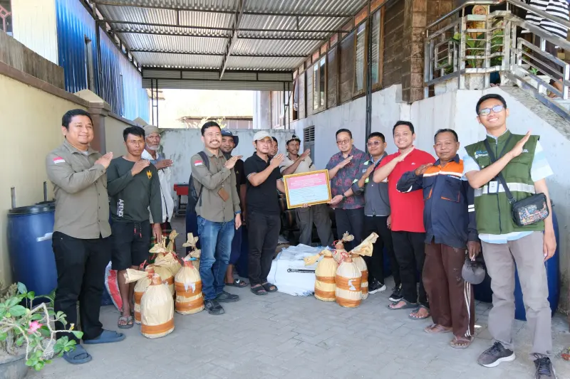 Dukung Pertanian Sirkular Berbasis FABA, PLN UP Punagaya dan Sentra Pangurangi Salurkan Bantuan untuk KT RELIEF