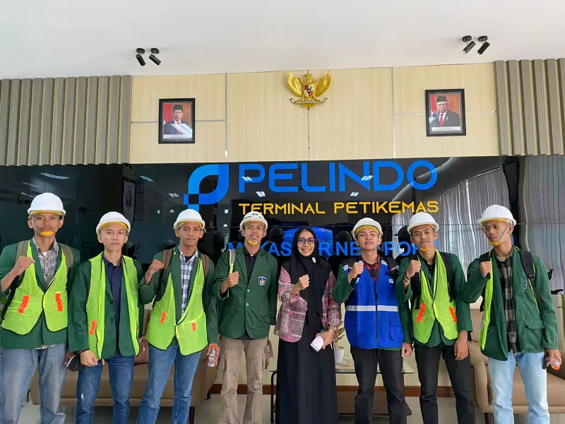Industrial Visit: Mahasiswa Teknik Industri FTI UMI Melihat Penerapan K3 di Pelindo IV