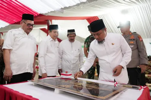 Gubernur Andi Sudirman Sulaiman Resmikan Pondok Pesantren Tahfidzul Qur’an Ibrahim, Diharapkan Menjadi Pencetak Generasi Qurani