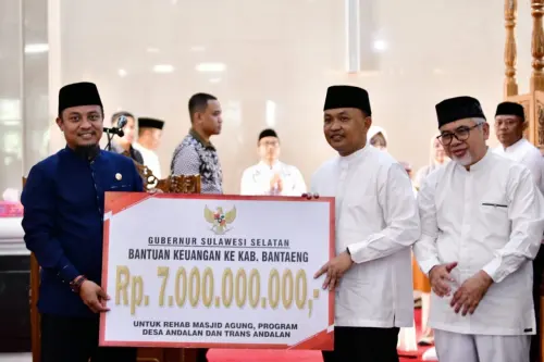 Andi Sudirman Kembali Gelontorkan Rp 7 Miliar Bantuan Keuangan untuk Bantaeng, Ini Peruntukannya