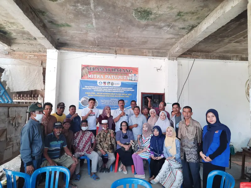 Tim PKM ini Mendorong Teknologi Biochar Menjadikan Arang Sekam Padi sebagai Briket Berkualitas di Takalar