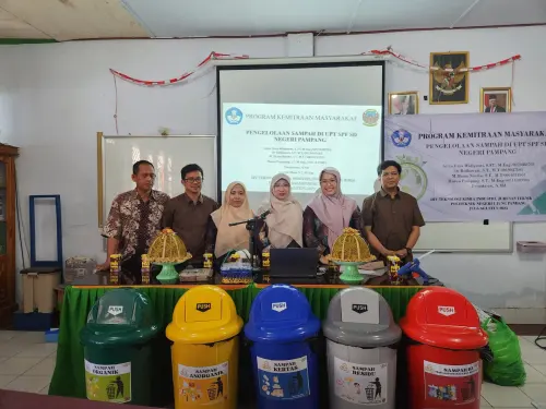 Tim PKM Jurusan Teknik Kimia Politeknik Negeri Ujung Pandang Lakukan Sosialisasi dan Pelatihan Pengelolaan Sampah di UPT SPF SDN Pampang