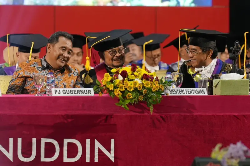Hadiri Dies Natalis Unhas, Pj Gubernur Sulsel Harap Kampus Berkontribusi untuk Ketahanan Pangan