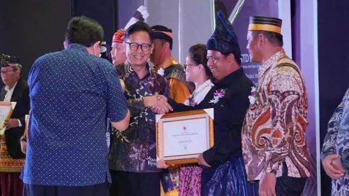 Bulukumba Terima Sertifikat Bebas Frambusia dari Menteri Kesehatan
