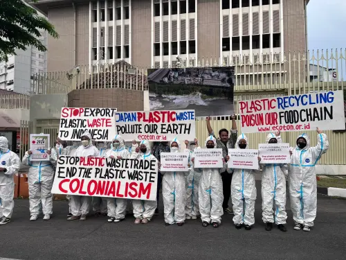 Aktivis Lingkungan Desak Konjen Jepang Hentikan Pengiriman Sampah Plastik ke Indonesia