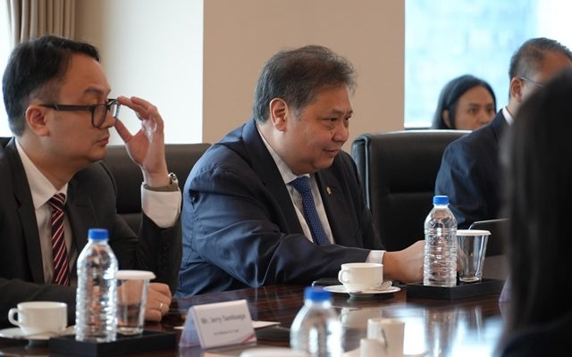 Menko Perekonomian Airlangga Bertemu CEO LG CNS di Korsel
