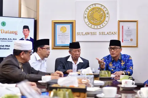 Harmoni dalam Silaturahmi: Pertemuan Prof. Zudan Arif Fakrullah dengan Pengurus MUI Sulsel