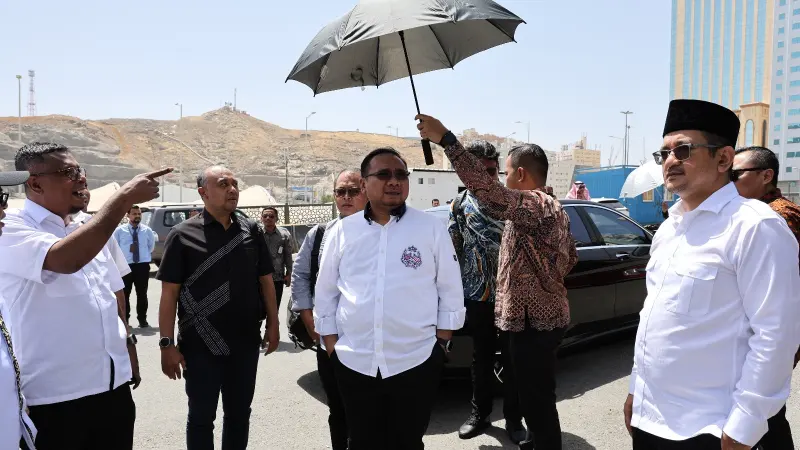 Jemaah Haji Indonesia Bersiap Menuju Tanah Suci: Menjaga Kesehatan di Bawah Terik Matahari Arab Saudi