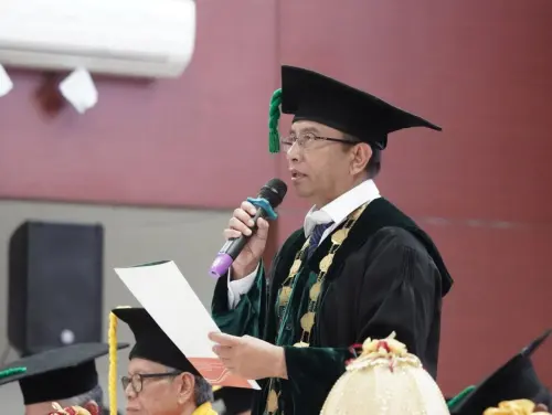UIN Alauddin Makassar Kukuhkan 752 Wisudawan, Prof Hamdan Juhannis: Jadilah Green Sarjana