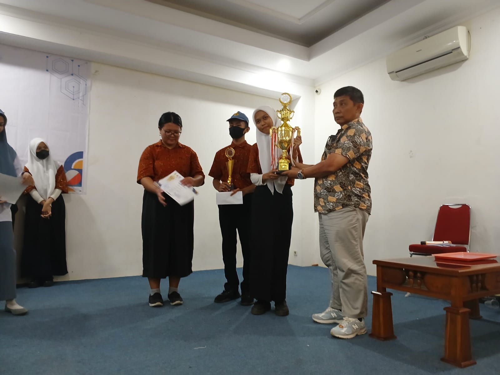 Menggali Potensi Digital: Suksesnya Lomba Start-Up 2025 Tingkat SMA/SMK di FT UPRI Makassar