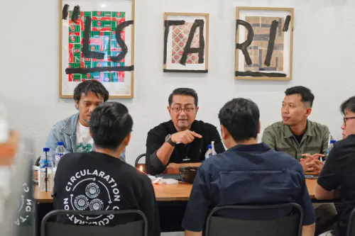 Menekraf Riefky Harsya Ajak Pelaku Ekraf Surabaya Kolaborasi untuk Perkuat Industri Kreatif