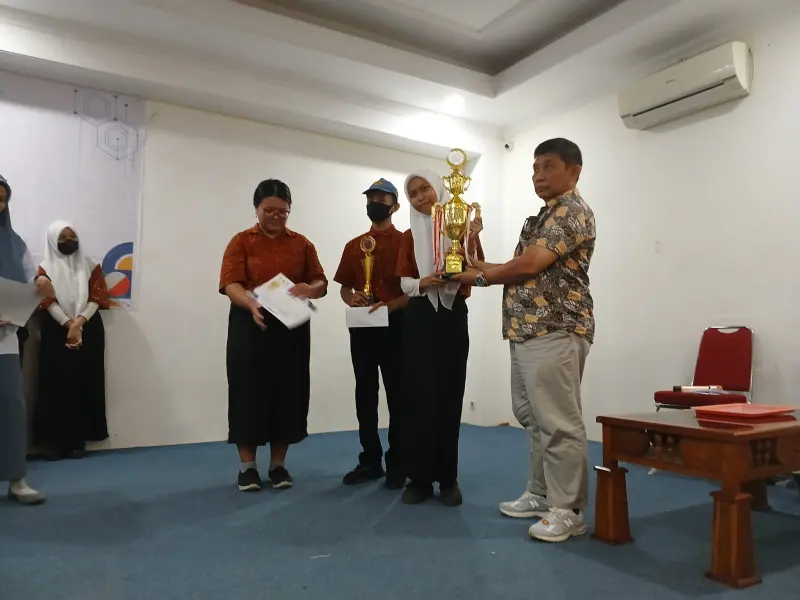Menggali Potensi Digital: Suksesnya Lomba Start-Up 2025 Tingkat SMA/SMK di FT UPRI Makassar