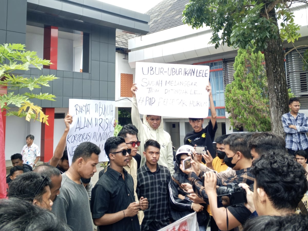 Amara Sultra Desak Polda Sultra Copot Kapolsek Batu Putih Terkait Dugaan Pembiaran Pemuatan Ore Nikel Ilegal"