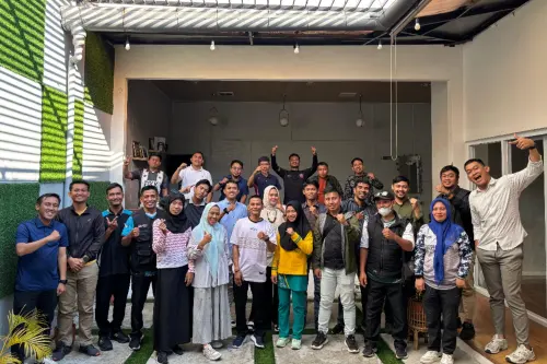 Transformasi Guru PJOK menjadi Pemimpin Gaya Hidup Sehat di Sekolah
