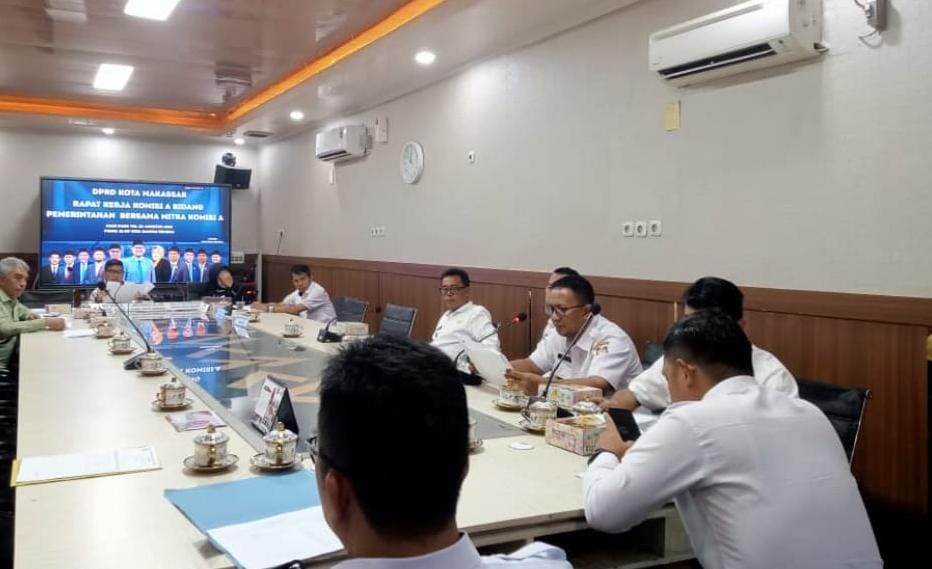 DPRD Makassar Mendorong Perbaikan Armada Sampah yang memprihatinkan dan Fasilitas Kelurahan