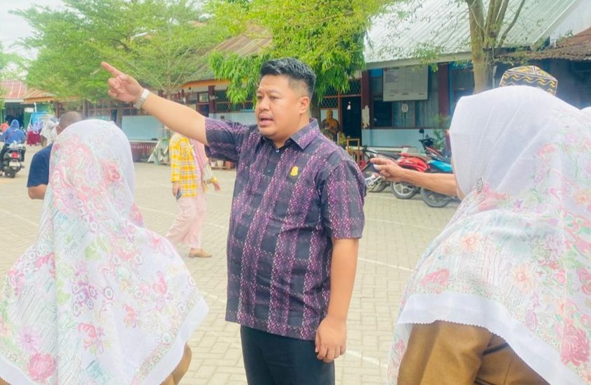 Program Seragam Sekolah Gratis Pemkot Makassar Masih Tanda Tanya, DPRD Minta Penjelasan
