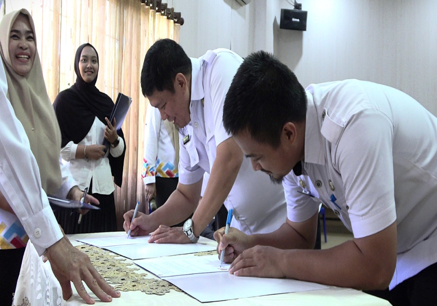 14 Perangkat Daerah di Pangkep Teken PKS Akses Data Kependudukan