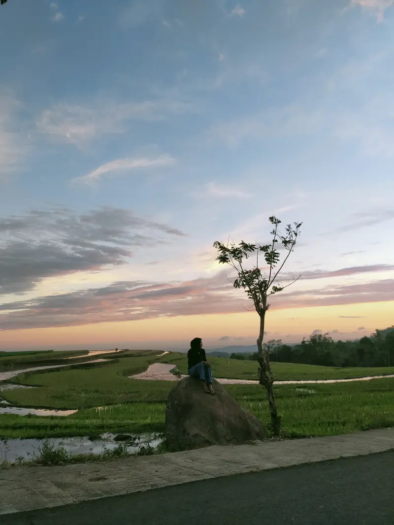 Di Kaki Gunung