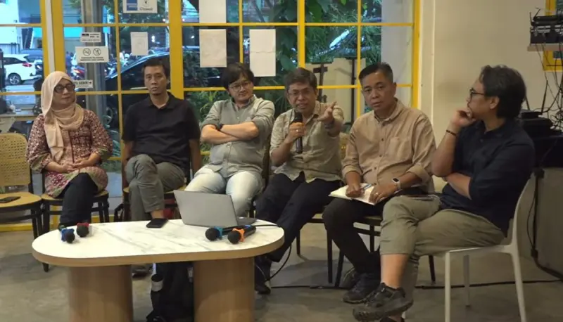 Kemerosotan Demokrasi Menghambat Perbaikan Kesejahteraan dan Transisi Energi